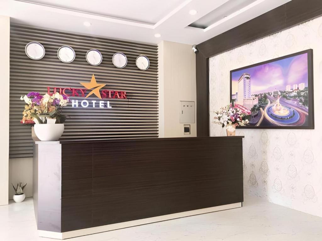 Lucky Star Hotel Буон Ма Туот Екстериор снимка