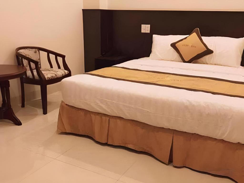 Lucky Star Hotel Буон Ма Туот Екстериор снимка